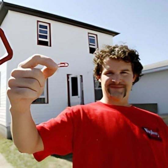 Чоловік виміняв скріпку на будинок: як йому це вдалося – фото