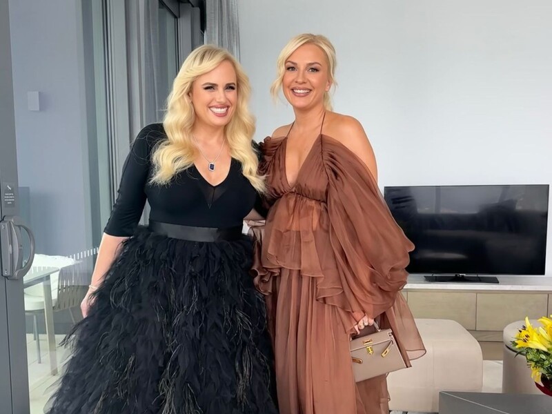 44-річна бісексуальна акторка Ребел Вілсон зіграла весілля зі своєю коханою. Фото 44-річна бісексуальна акторка Ребел Вілсон зіграла весілля зі своєю коханою. Фото