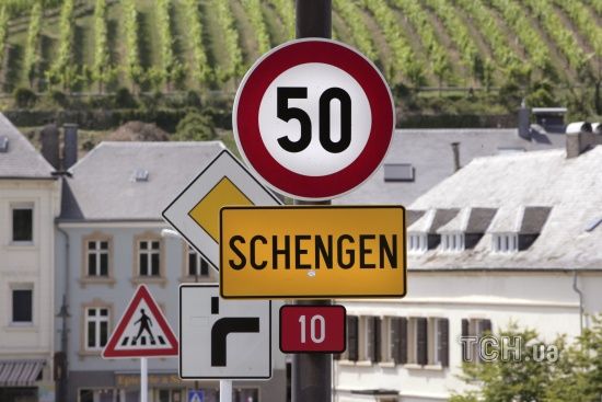 Низка країн Шенгенської зони запровадили контроль на кордонах: у чому причина