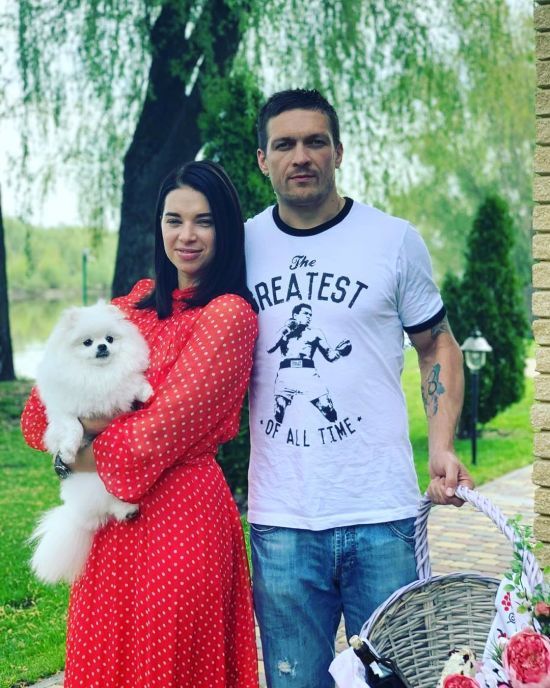 Затримання Усика у Кракові: дружина боксера прокоментувала