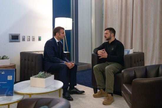 Зеленський провів телефонну розмову з Макроном: що обговорювали