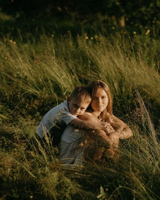 Анна Кошмал відвела 6-річного сина до першого класу і розчулила кадрами зі святкової лінійки