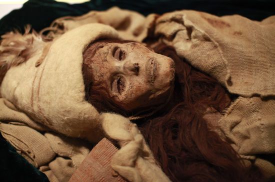 У Китаї дослідили найдавніший у світі сир, який понад 3000 років зберігався на муміях