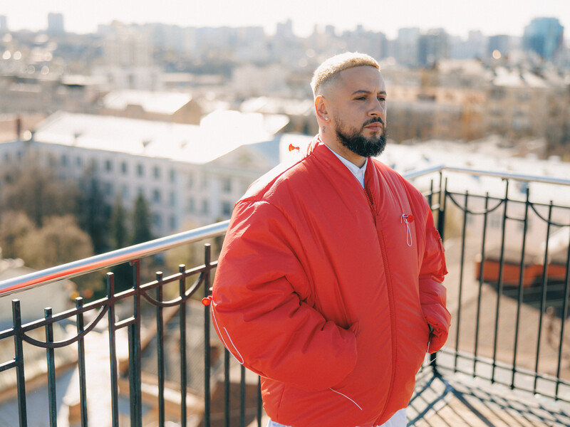 "Назавжди". Monatik зняв кліп на свою "найбільш атмосферну" пісню в історичній будівлі Києва. Відео "Назавжди". Monatik зняв кліп на свою "найбільш атмосферну" пісню в історичній будівлі Києва. Відео