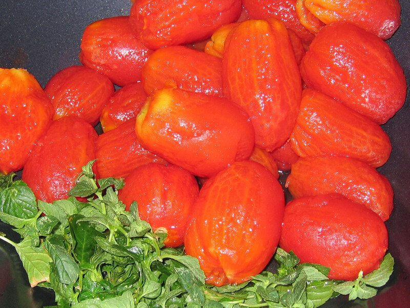 "Це дуже легко і смачно". Приготуйте цей маринад – і помідори будуть готові за п'ять годин