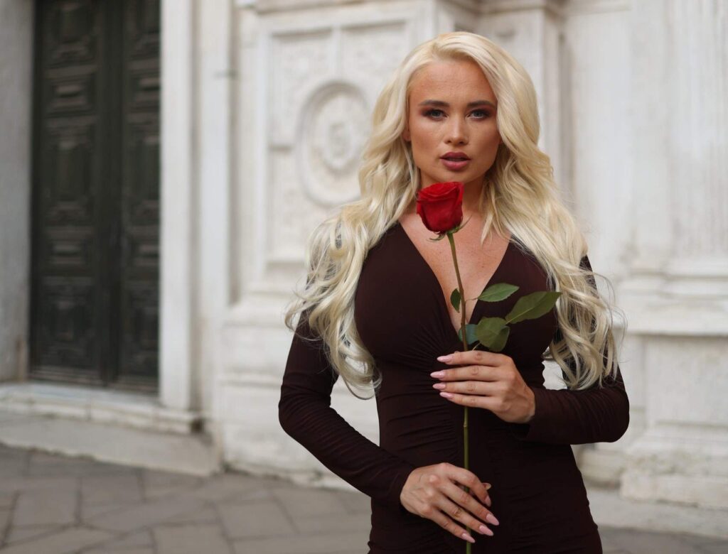 Для сильних та незалежних! Співачка Angela до виходу нової пісні “Троянда” запустила спеціальну  ініціативу для жінок