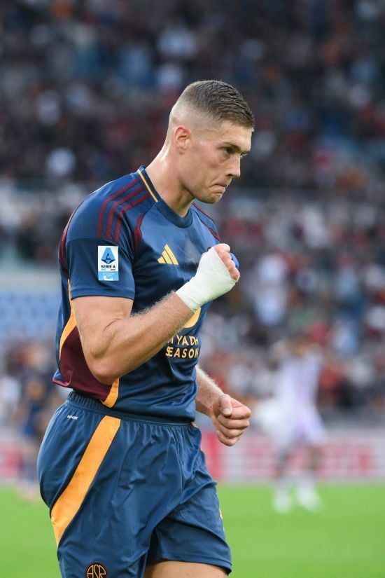 Гол і асист Довбика допомогли "Ромі" розгромом здобути першу перемогу в сезоні Серії А (відео)