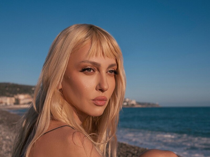 "Як у старі добрі часи". 45-річна Полякова показала свою подругу дитинства. Фото