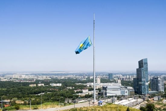 Посольство закликало громадян Казахстану залишити Україну: яка причина