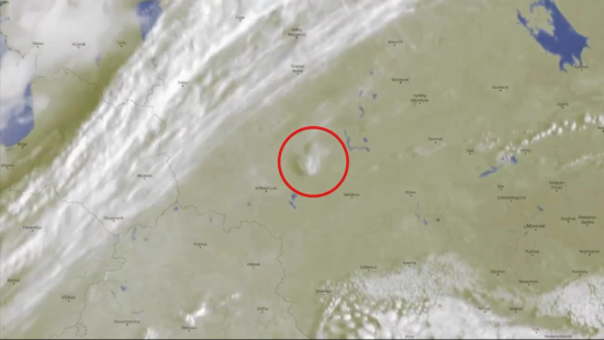 Били ще й ракетами: з'явилися нові кадри атаки на Торопець Тверської області РФ (відео)