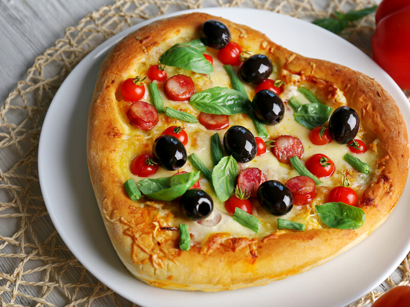 Додайте три ложки цього соусу в наливне тісто – і смачна піца на сковорідці буде пухкою, наче з духовки Додайте три ложки цього соусу в наливне тісто – і смачна піца на сковорідці буде пухкою, наче з духовки