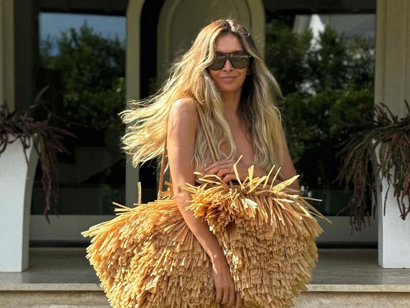 "Люблю свої помилки". Брежнєва зібрала кадри зі свого життя в одному ролику