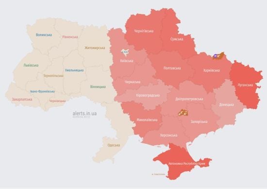 Ворог атакував Україну безпілотниками: названа траєкторія руху