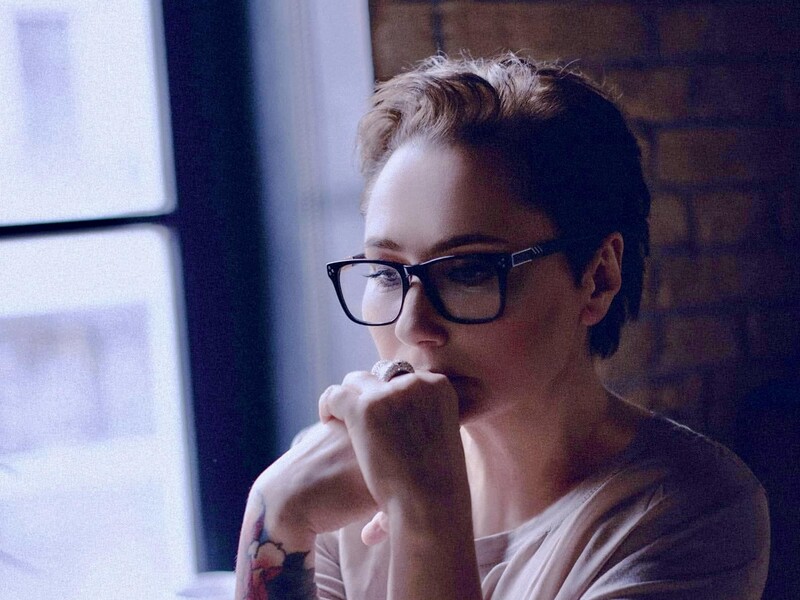 "Ми, як довбані хом'ячки, які бігають по колу". Мозгова відреагувала на обстріл Полтави