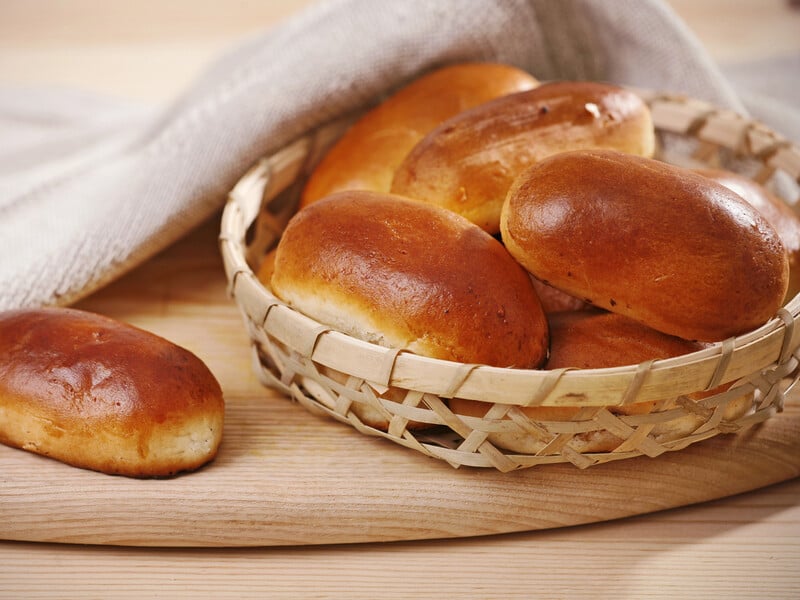 "Це покращує структуру тіста". Названо секретний інгредієнт, який зробить пиріжки пористими й свіжими