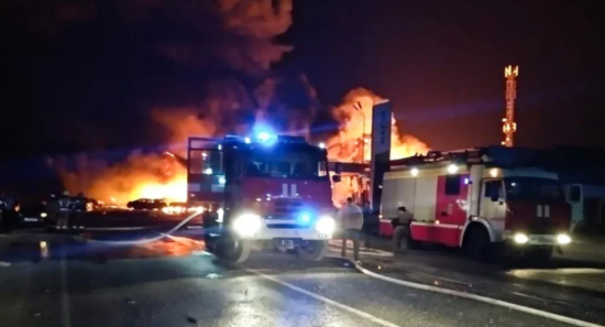 У Махачкалі сталися вибухи та пожежа на АЗС: є загиблі й постраждалі (відео)