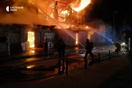 У Львові влаштували 8 можливих підпалів протягом ночі: де саме (фото)