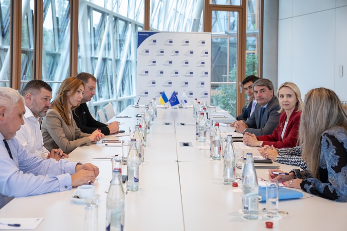 Київ отримав 50 мільйонів євро на заміну російських вагонів метро Київ отримав 50 мільйонів євро на заміну російських вагонів метро