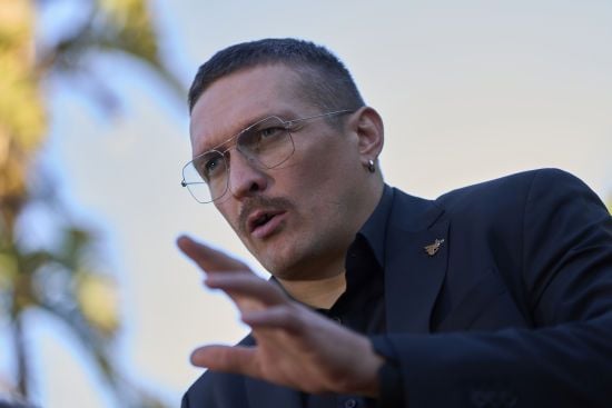 Арешт Усика: генконсул України в Кракові терміново виїхав до аеропорту – подробиці