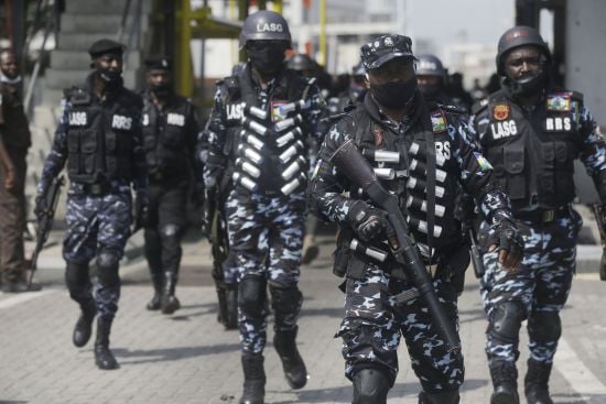 Бензовоз зіткнувся з вантажівкою: в Нігерії сталася масштабна аварія — подробиці