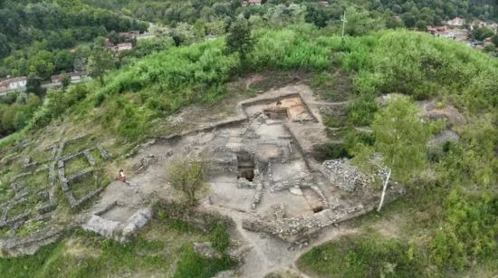 Археологи натрапили на безцінні золоті монети античної імперії в незвичному місці – фото
