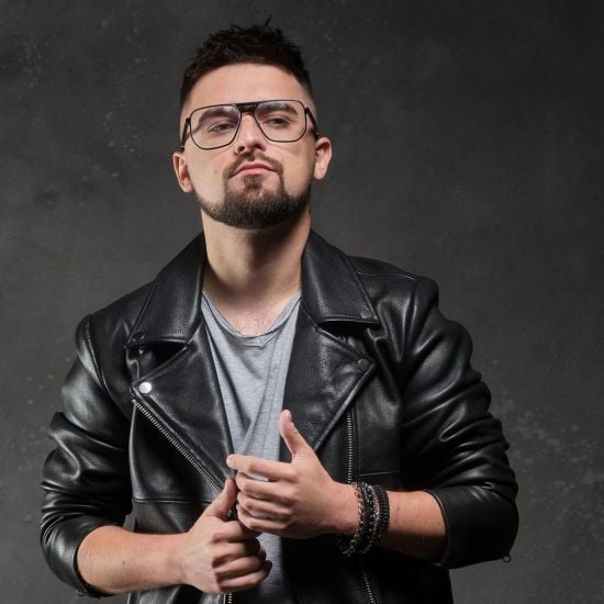 Відомий співак шокував, що у Львові ракета влучила поруч з його будинком: "Думав, прилетіло у мій"