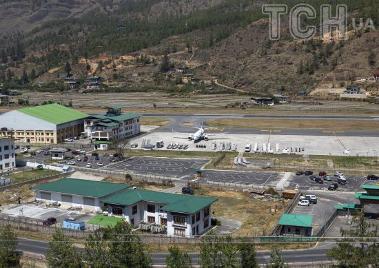 Можуть приземлитися лише 50 пілотів: факти про одну з найвідоміших злітно-посадкових смуг