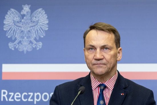 Сікорський пояснив, що змусить диктатора Путіна закінчити війну