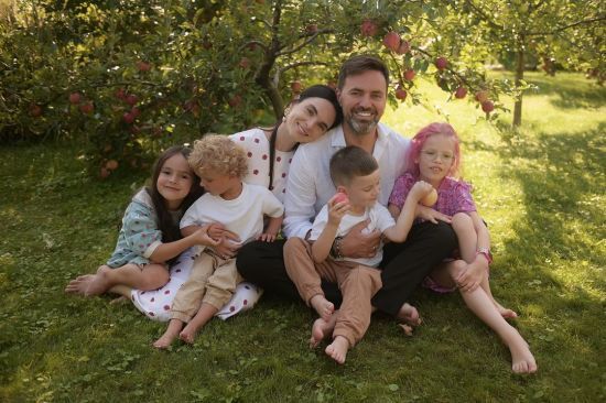 Дружина Мірошниченка шокувала, що в суді присяжна відмовила їй в усиновленні другої дитини