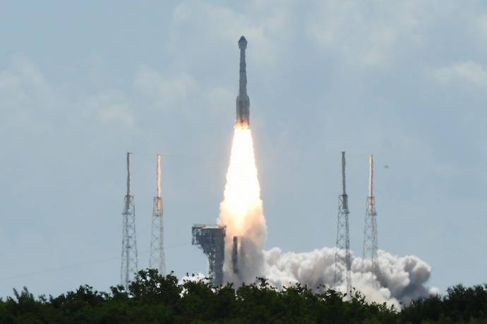 Boeing Starliner повертається на Землю без астронавтів Boeing Starliner повертається на Землю без астронавтів