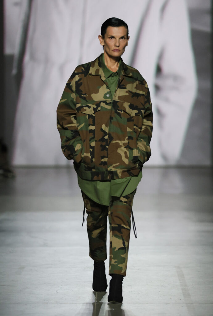 VIKTORANISIMOV про необмежені можливості уніформи на Ukrainian Fashion Week