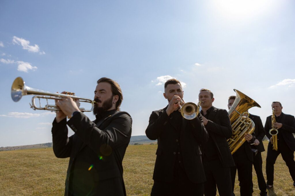 Гурт ДикоBrass презентує авторський  трек з балканськими мотивами