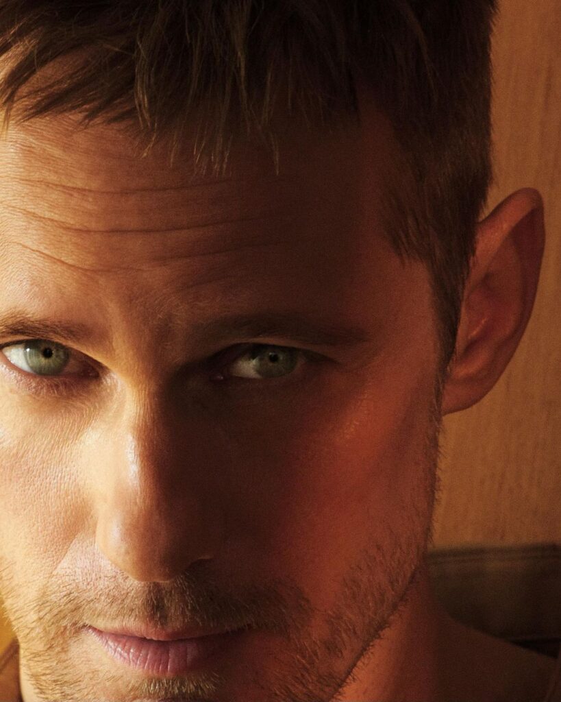 Актор Александрд Скарсгард в осінній кампанії Calvin Klein