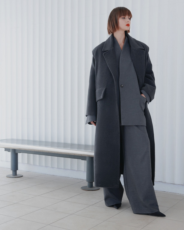 Бренд COVER досліджує сексуальні кути інтелектуальності у новій колекції