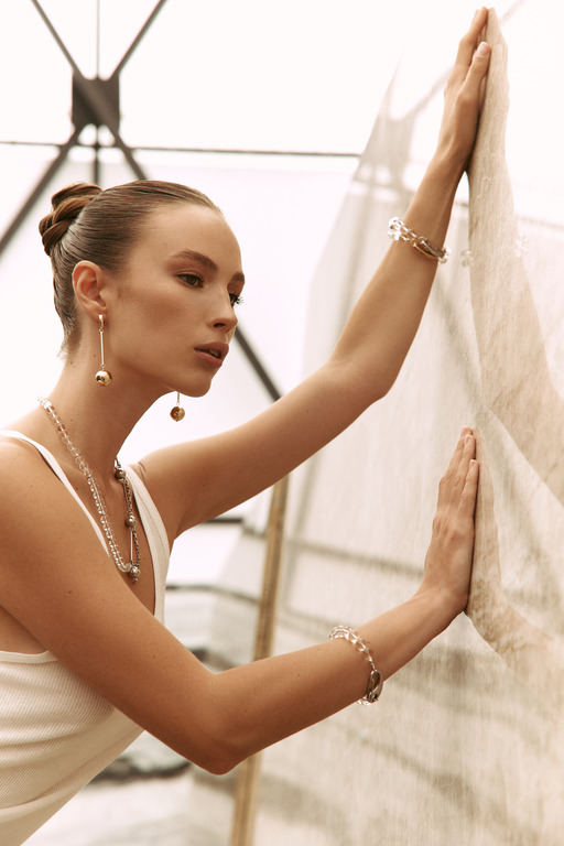 Геометричний мінімалізм в новій колекції KOLOMATSKA