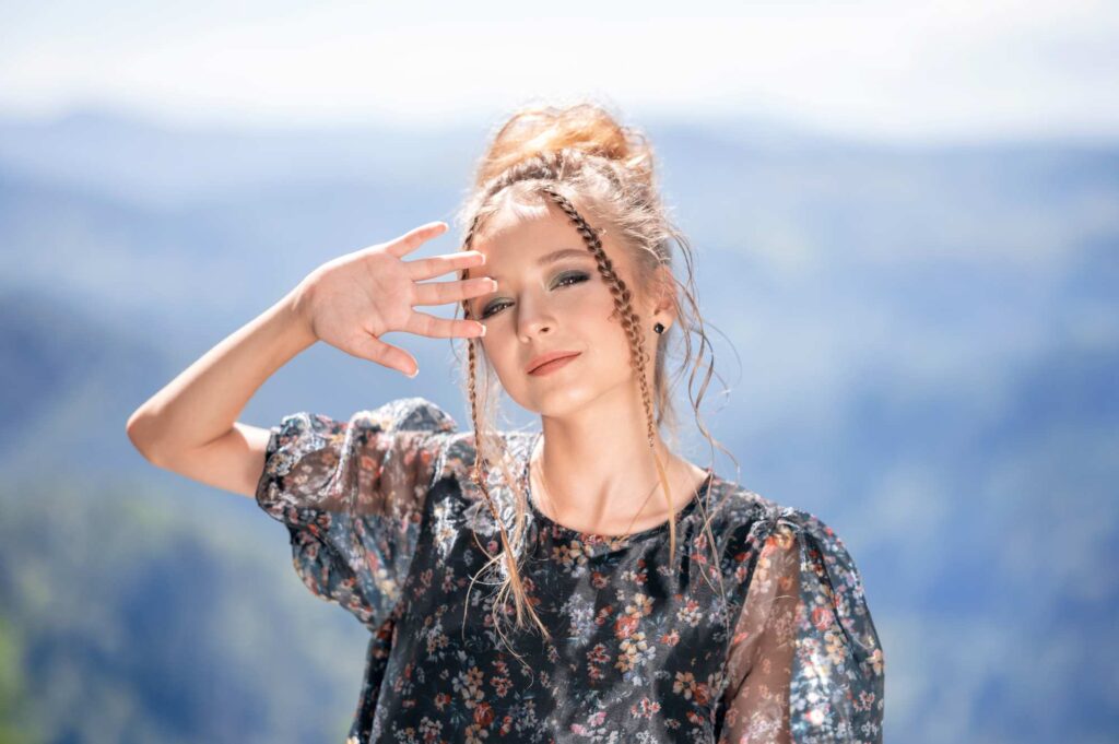 Юна співачка Вікторія Колобейчук випустила пісню «Ми змогли» від авторів хітів для Наталки Карпи та Андріани Юна співачка Вікторія Колобейчук випустила пісню «Ми змогли» від авторів хітів для Наталки Карпи та Андріани