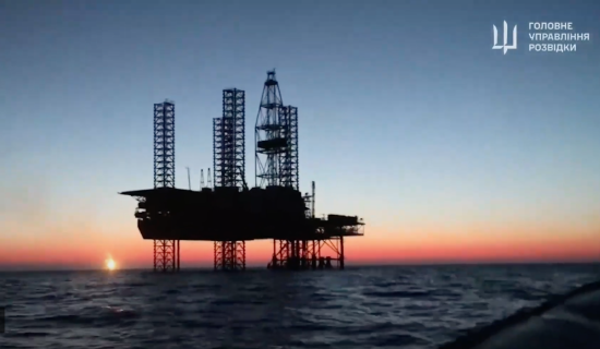 Чи варто знищувати "вишки Бойка": експерт розповів про ситуацію у сірій зоні Чорного моря Чи варто знищувати "вишки Бойка": експерт розповів про ситуацію у сірій зоні Чорного моря