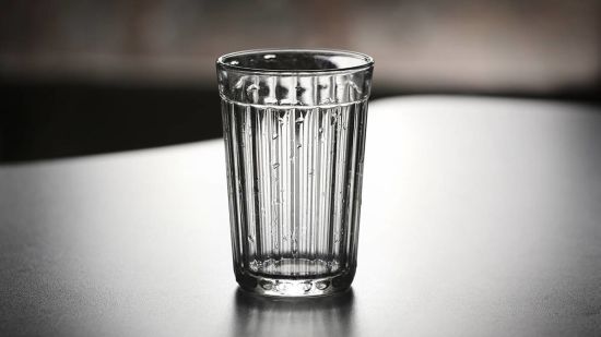 Навіщо в СРСР розробили грановану склянку: чому вона стала символом радянської епохи