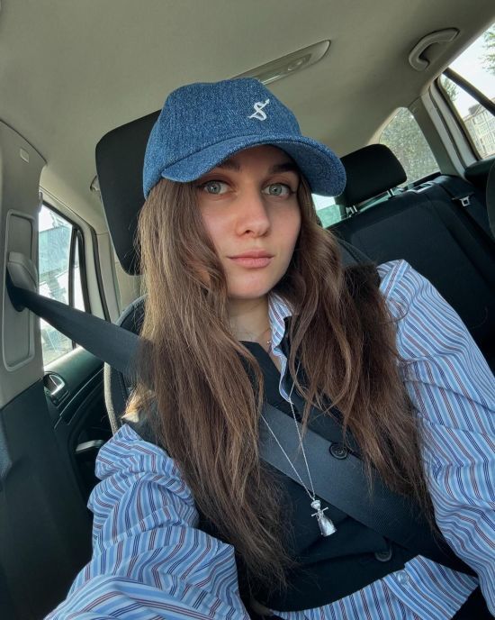 Jerry Heil показала рідкісні фото з батьками й розповіла про особливе свято