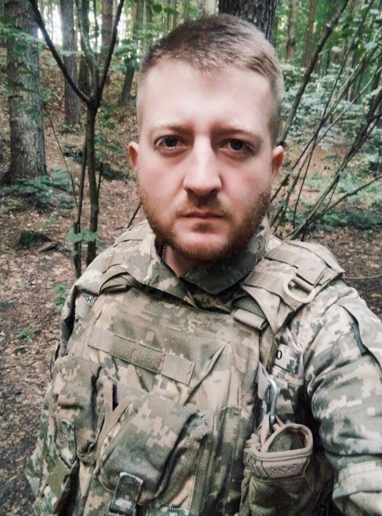 На фронті загинув військовий, письменник та історик Юрій Канюк На фронті загинув військовий, письменник та історик Юрій Канюк