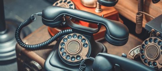 Чому ми говоримо «Алло» коли підіймаємо слухавку: цього ви точно не знали