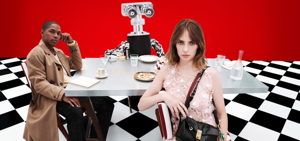 Мая Гоук та інші зірки в новорічній кампанії Prada