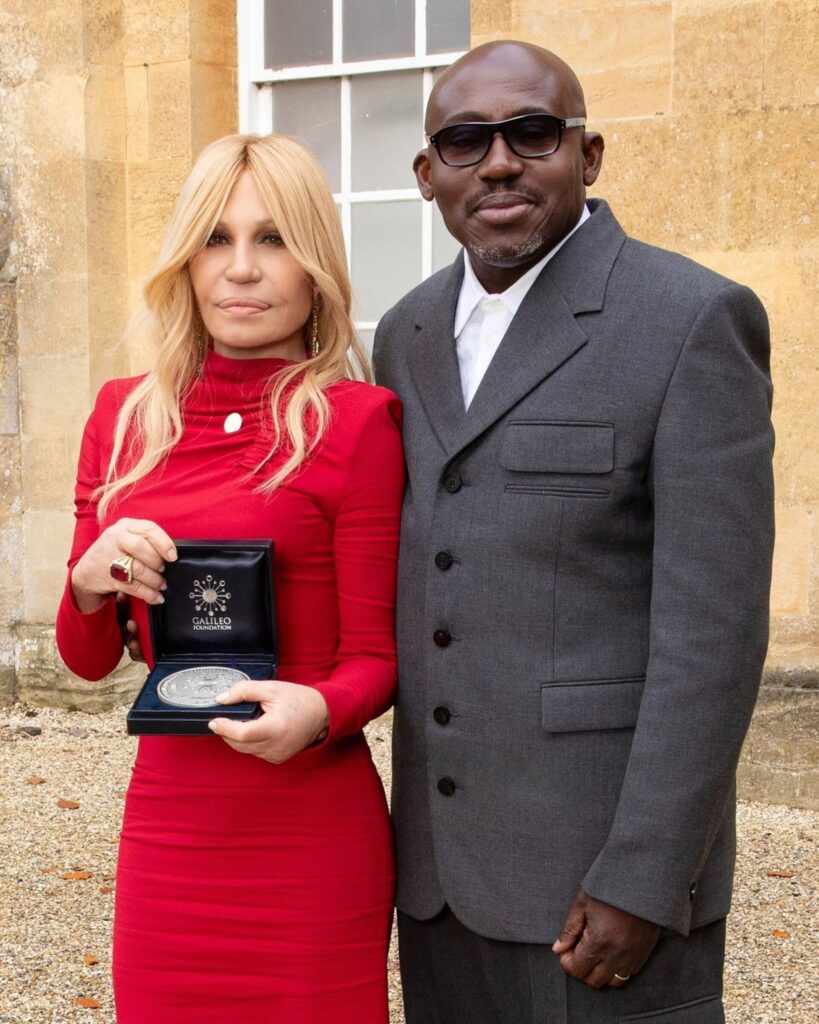 Донателлі Версаче вручили премію за вклад у захист прав людини Донателлі Версаче вручили премію за вклад у захист прав людини