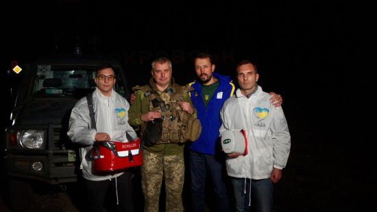 БФ молодіжної ініціативи «Надія» передав апарати Easy Pulse для стабпунктів на Донеччині та Харківщині