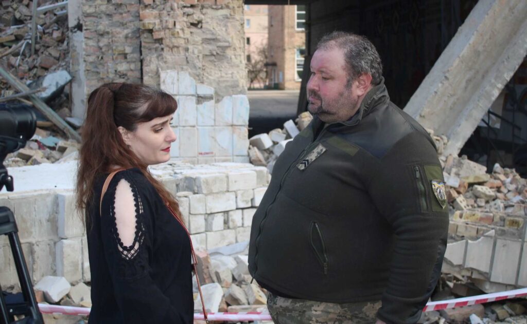 Спецрепортаж з події: Відома українська актриса та  кінорежисерка Юлія Сак презентувала авторську повнометражну стрічку “Україна - храм мого серця”