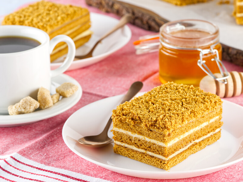 "Лінивий медівник". Рецепт торта від Глінської