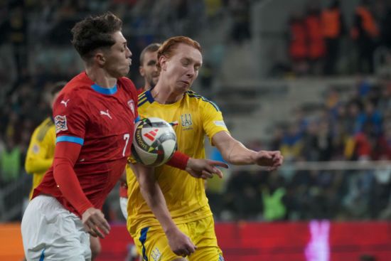 Збірна України зі страшною травмою Гуцуляка зіграла внічию проти Чехії у Лізі націй (відео)