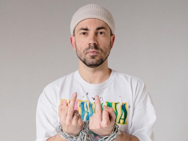 "Ви, сука, навіть не уявляєте". Бєдняков публічно відповів на закиди, що "кинув дружину з двома дітьми"