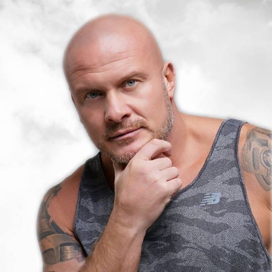 В'ячеслав Узелков розповів про інвалідність і показав пенсійне посвідчення: "Руки не склав"