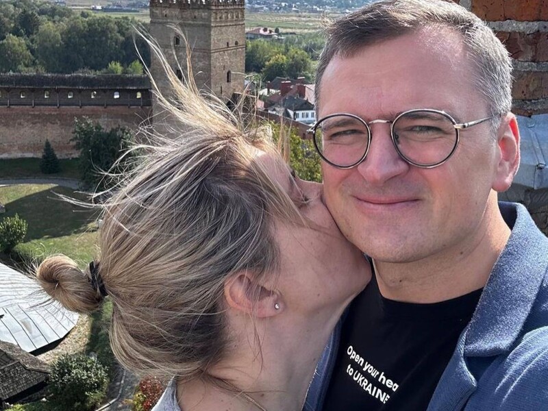 "Я стала щасливою у стосунках". Обраниця Кулеби розповіла, як пережила розлучення і звільнення